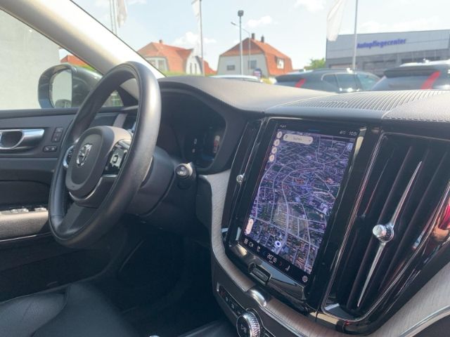 Volvo XC60 B4 AWD Inscription Abstandstempomat AHK Goo
