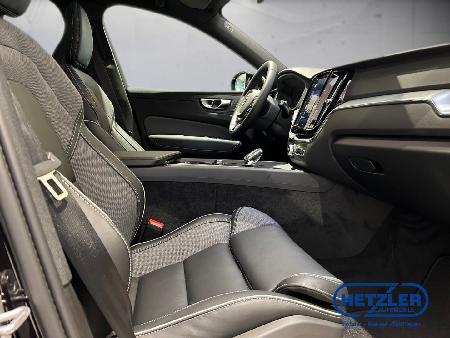 Volvo XC60 Plus Black Edition Recharge Plug-In Hybrid