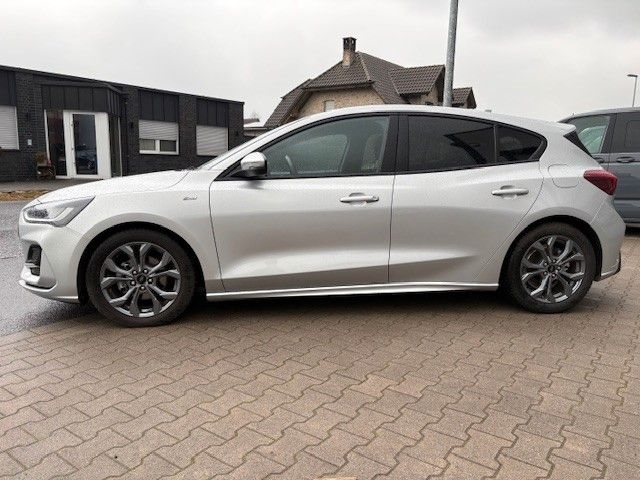 Ford Focus Lim. ST-Line ACC LED Navi Kamera