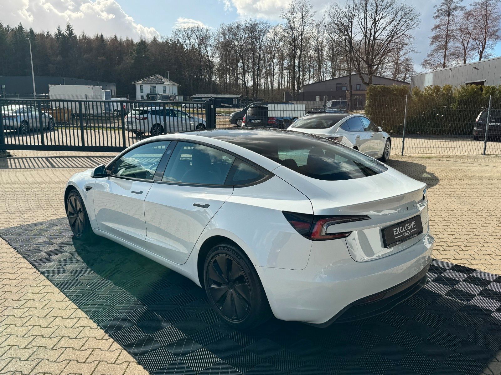 Tesla MODEL 3 HIGHLAND LR AWD | HW4 | TOW PACKAGE |