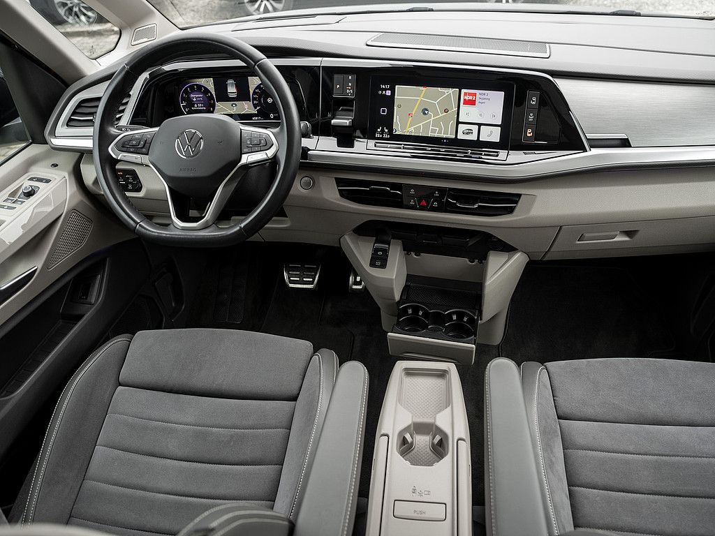 Volkswagen T7 Multivan 2.0 TSI Style AHK PANO KAM MATRIX