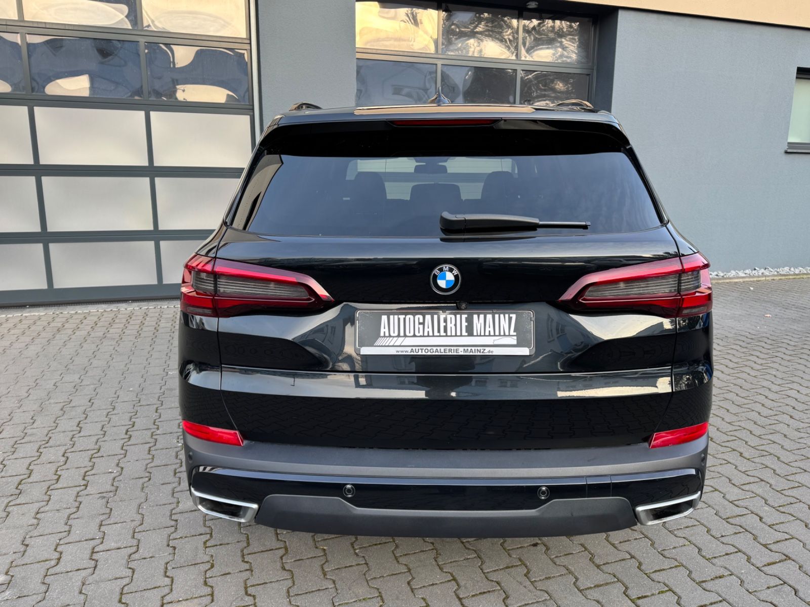 BMW X5 xDrive 40 d Pano/AHK/Standheiz/22"/HeadUp
