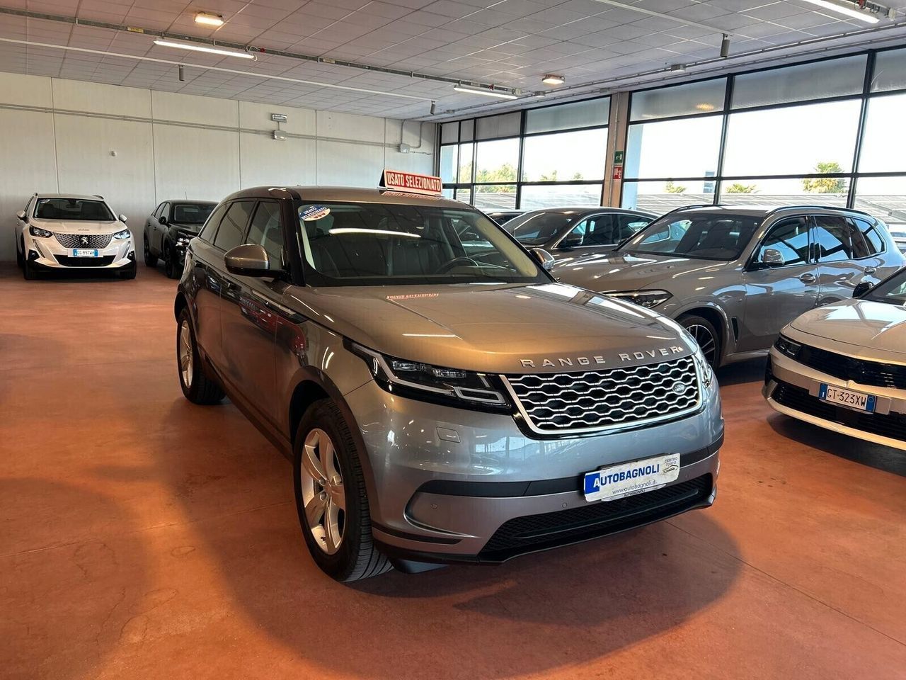 Range Rover Velar S 2.0D - Samsaru's Car Outlet