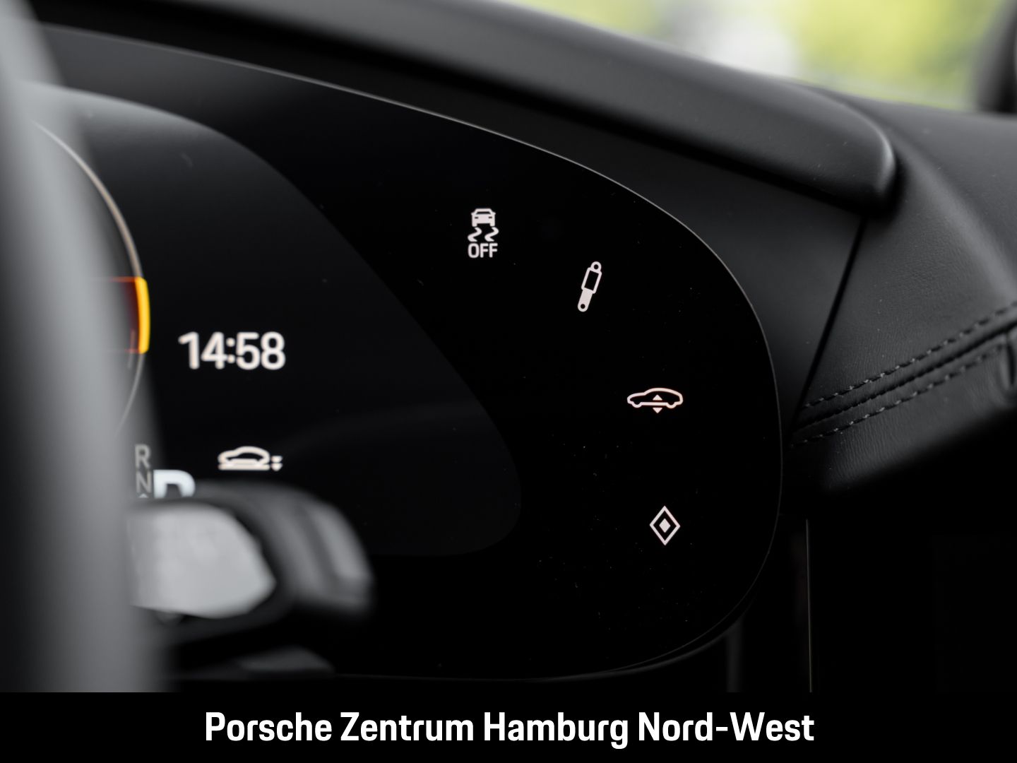 Porsche Taycan Turbo S Cross Turismo Burmester HUD PDCC