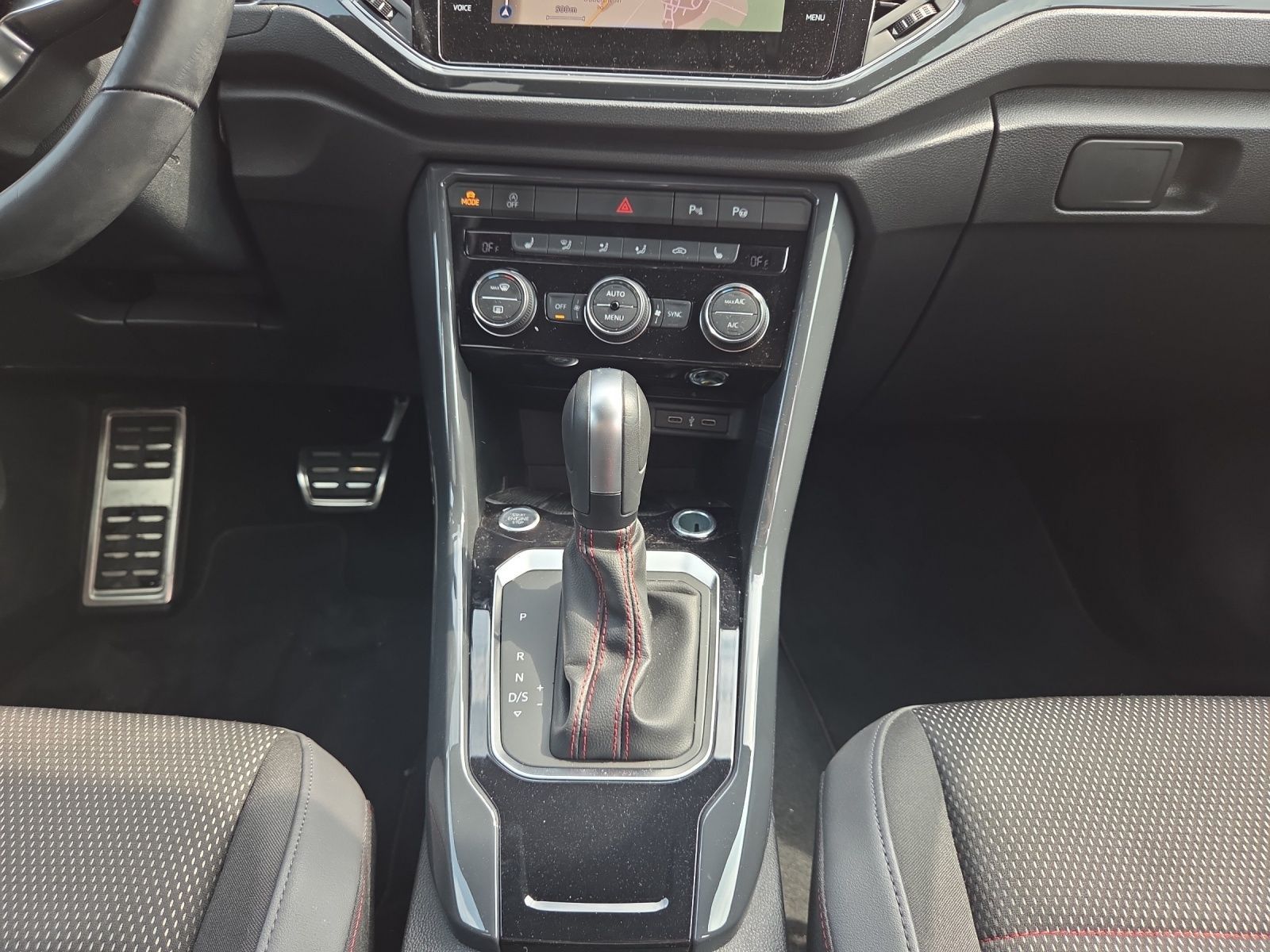 Volkswagen T-Roc 1.5 TSI DSG SPORT - Samsaru's Car Outlet