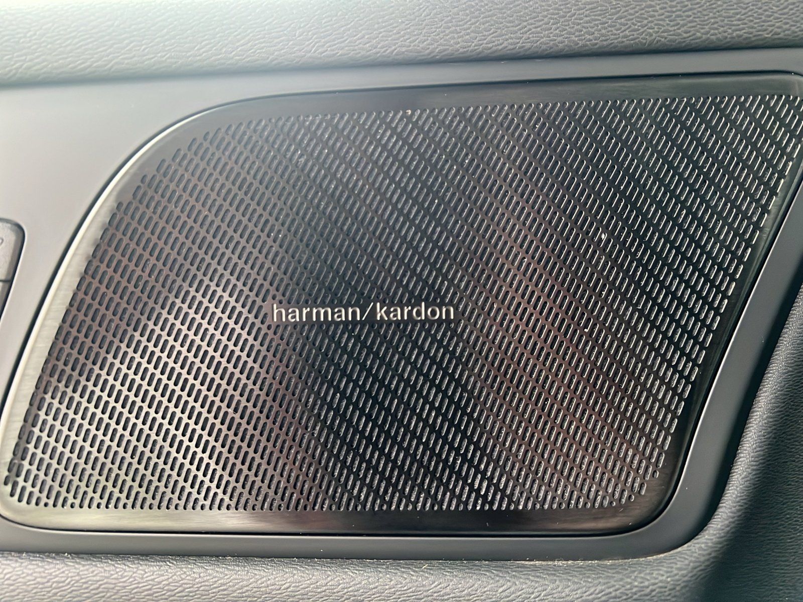 Volvo V60 Kombi T8 Twin Engine Ultimate Dark Recharge