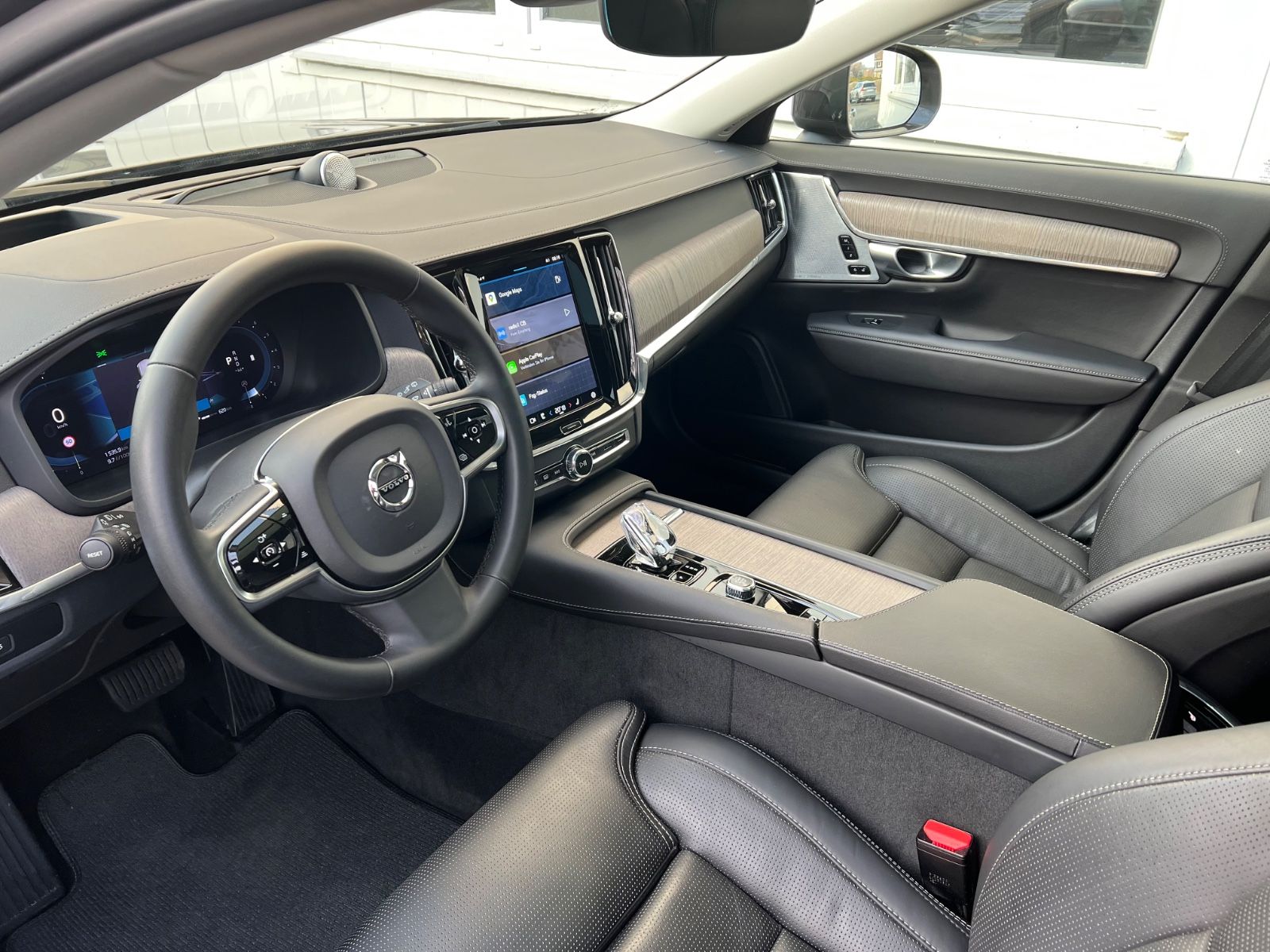 Volvo V90 Cross Country B5 AWD Ultimate AHK GARANTIE