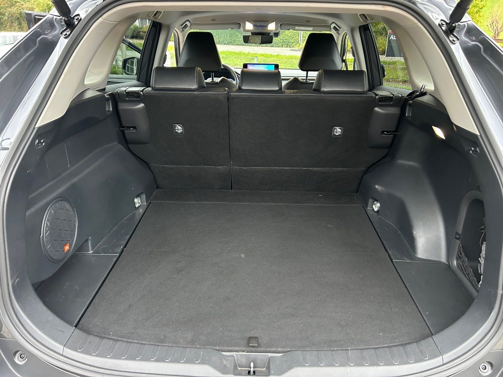 Toyota RAV4 2.5l Hybrid 5-Türer Lounge Matrix 2xKlima