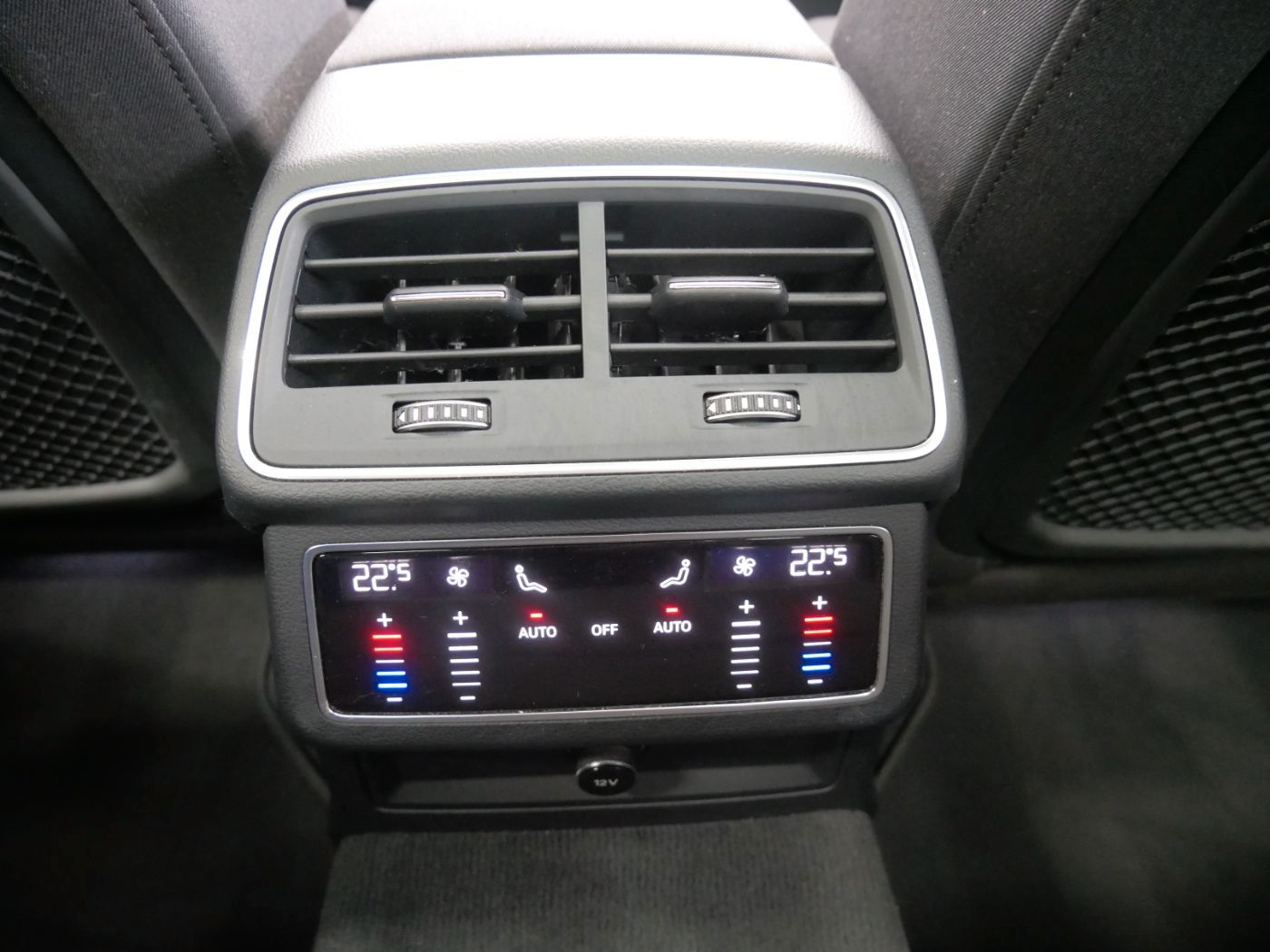 Audi A6 Avant 45 TFSI quattro S line LED AHK PANO