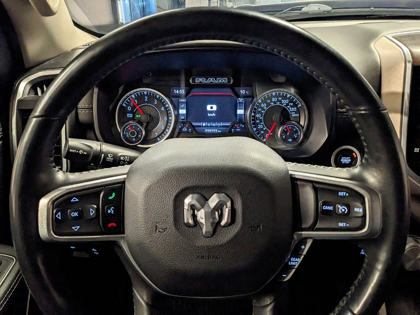 Dodge RAM 1500  Laramie Limited Night HEMI 5.7L   4x4
