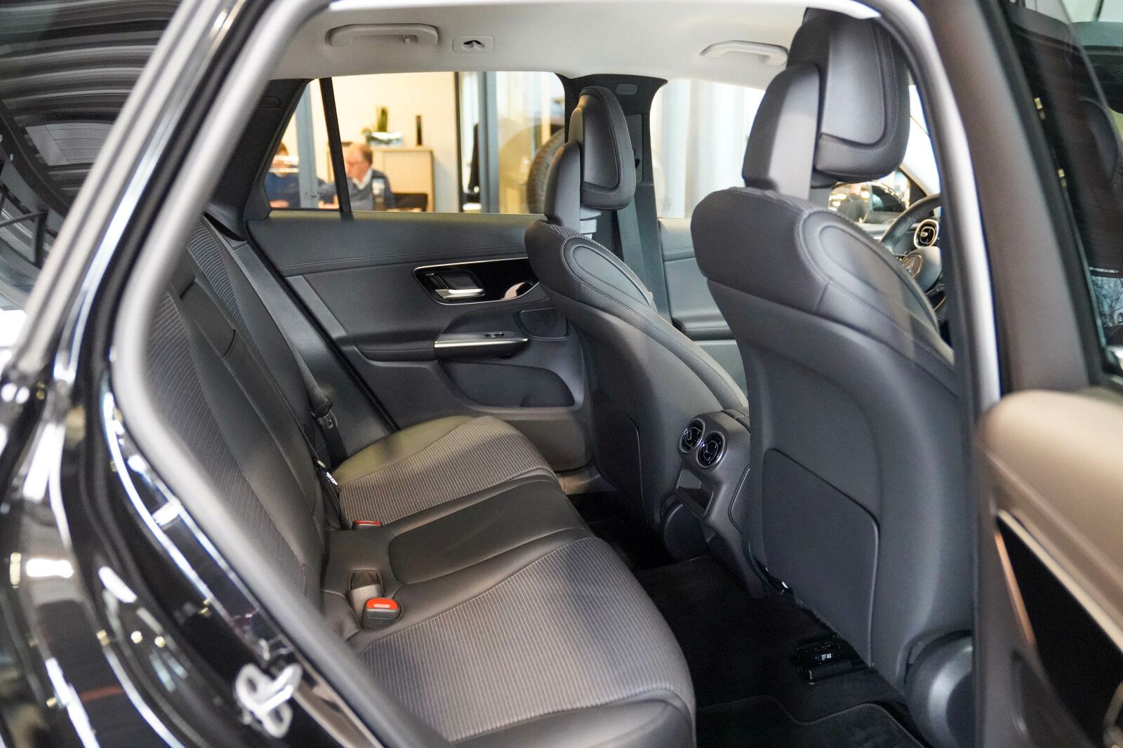 Mercedes-Benz GLC 220 d 4M AVANTGARDE - Samsaru's Car Outlet