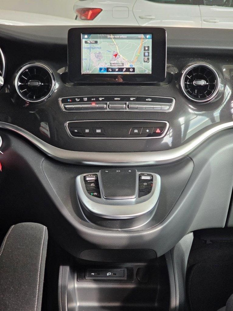 Mercedes-Benz V 220 d 9G-TRONIC - Samsaru's Car Outlet