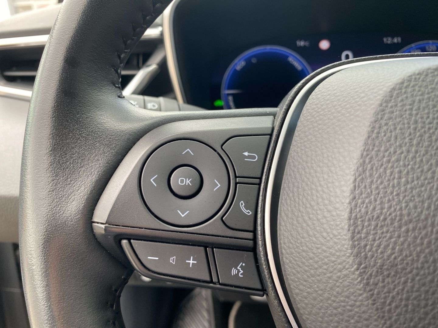 Toyota Corolla 1.8 Hybrid TS Team D *Navi*LED*CarPlay*