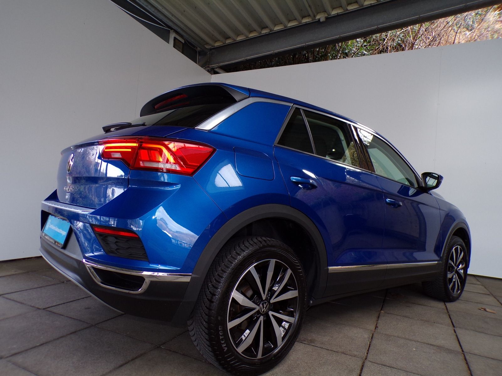 Volkswagen T-ROC 1.0 TSI STYLE - Samsaru's Car Outlet