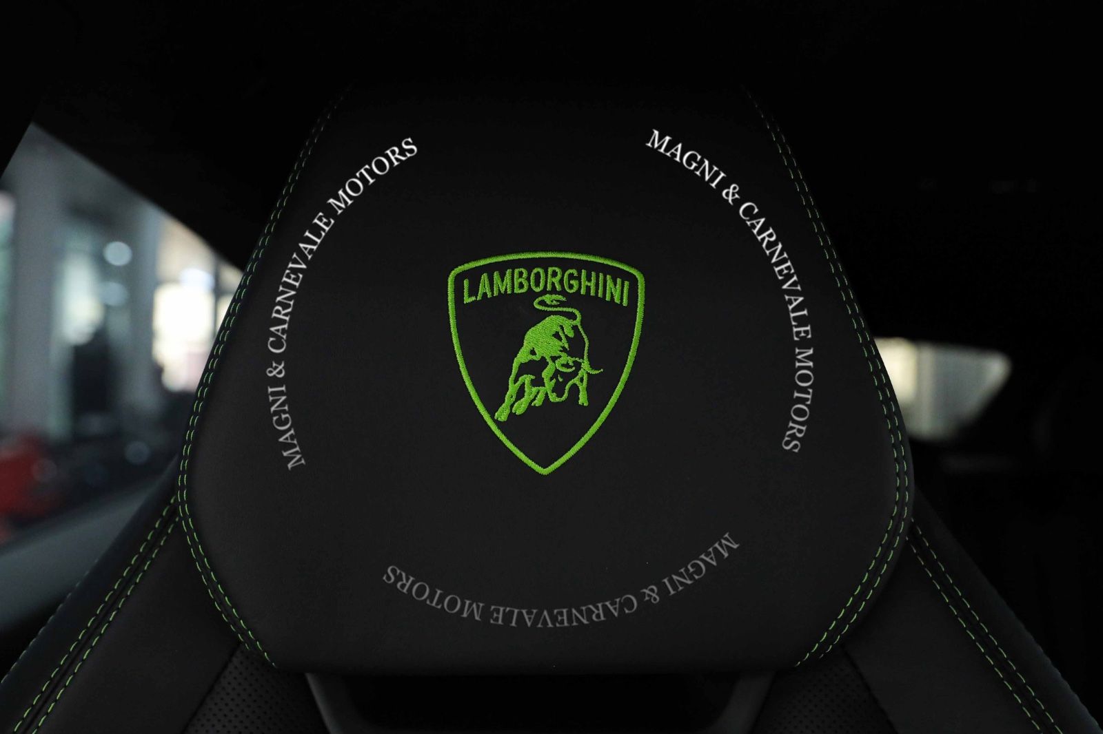 Lamborghini Urus - Samsaru's Car Outlet