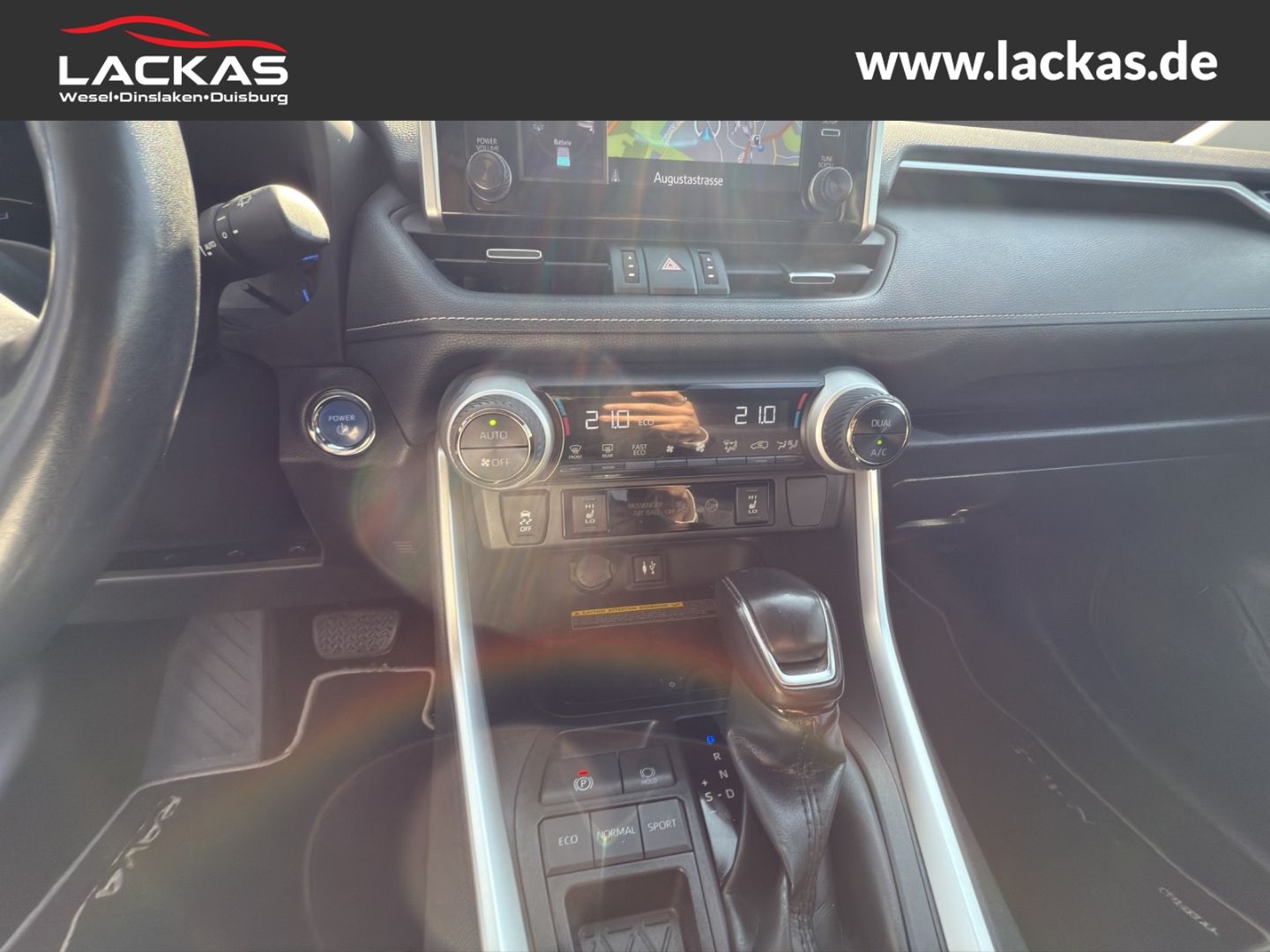 Toyota RAV 4 Hybrid 4x2 - Samsaru's Car Outlet
