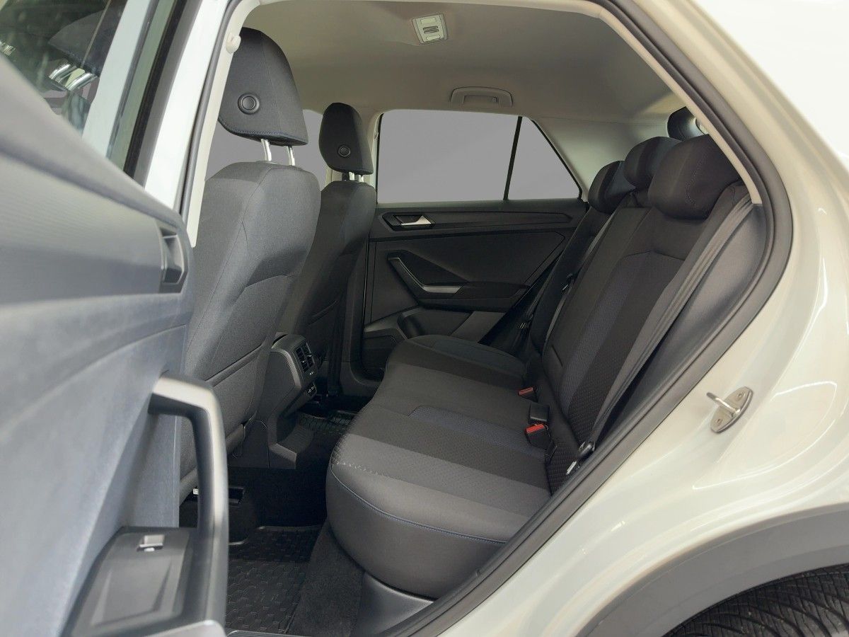 Volkswagen T-Roc 1.5 TSI DSG United - Samsaru's Car Outlet