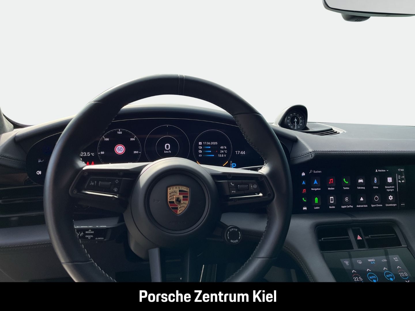 Porsche Taycan Turbo S Sport Turismo Burmester Sunshine-
