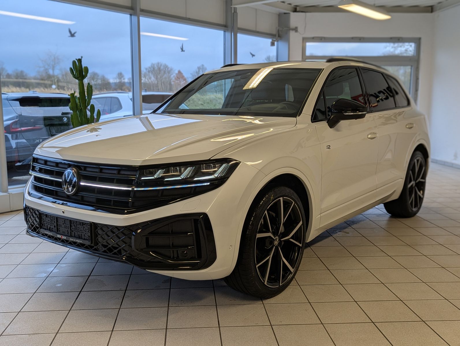 Volkswagen Touareg 3.0TDI 4M R-Line VOLL Black 22" UPE 114T