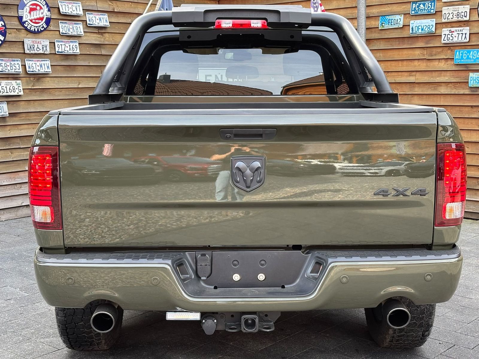 Dodge RAM 1500 5,7L Warlock 4x4 LEDER AHK LPG
