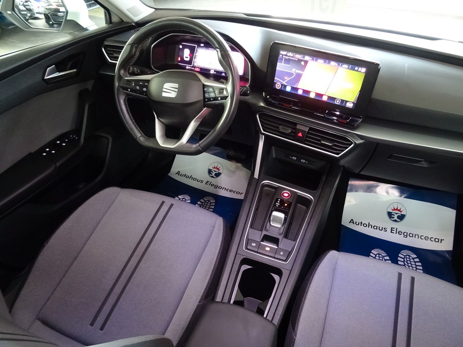 Seat LEON ST 2.0 STYLE*AHK*ACC*CAM*KEY*LED*