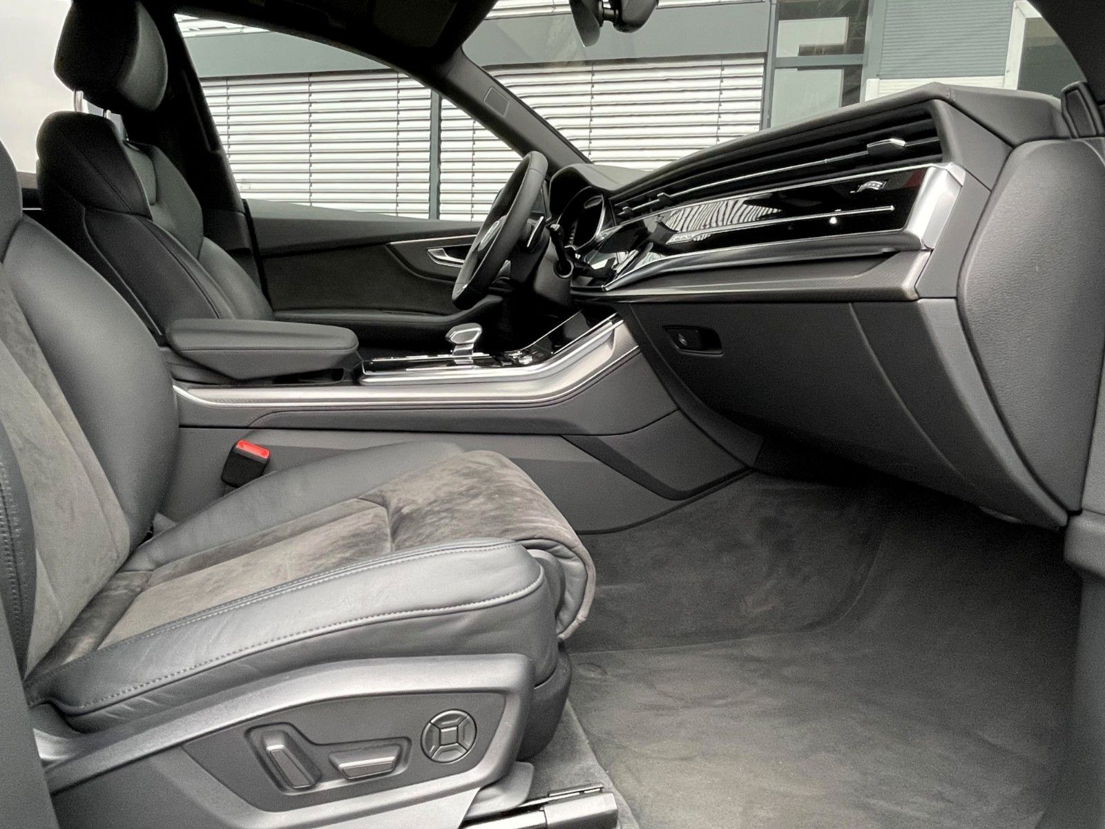 Audi RS Q8 4.0 TFSI qu. BLACK MATRIX DYNAMIK HUD PANO