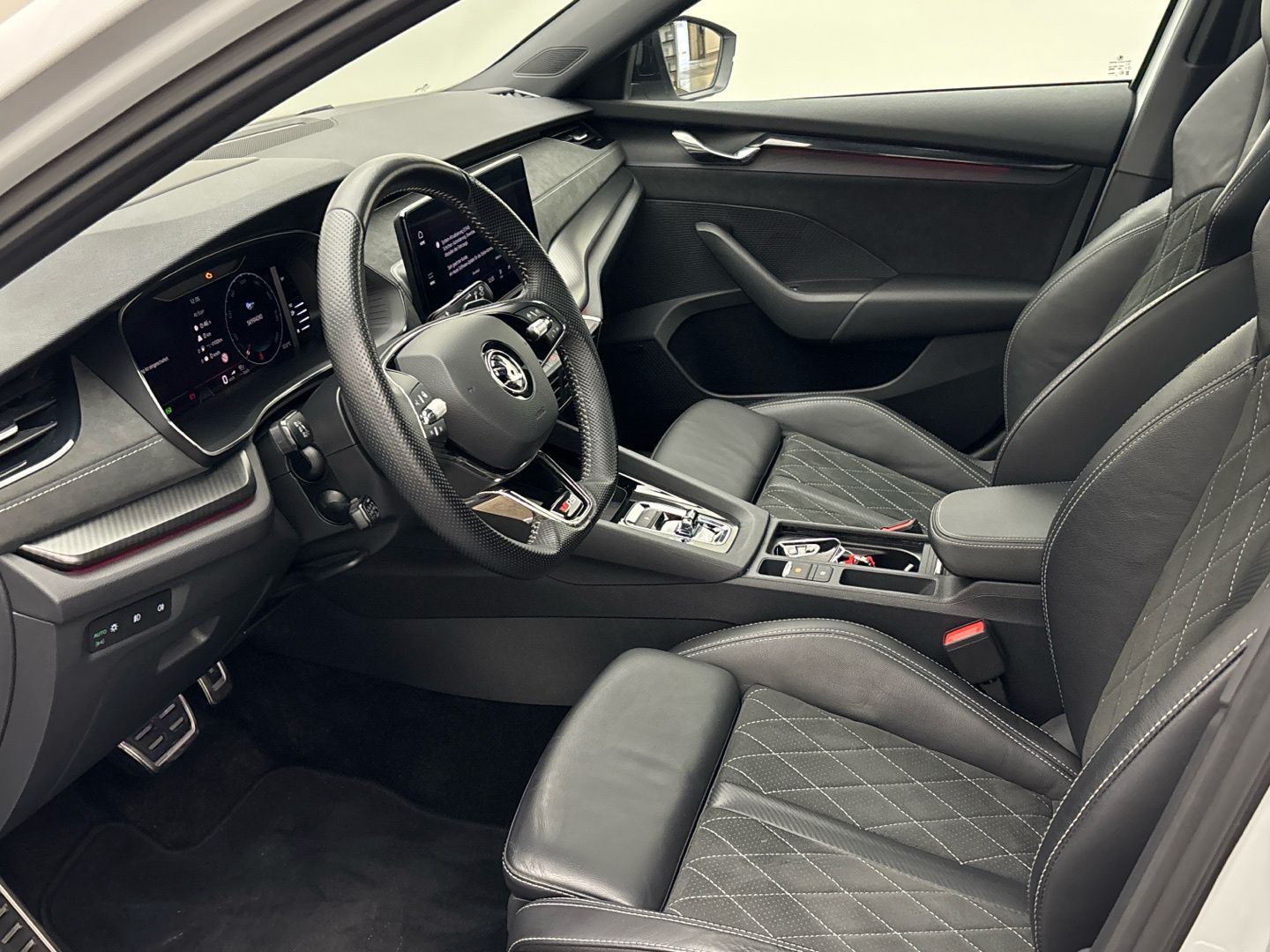 Skoda Octavia Combi RS 1.4 TSI iV DSG Matrix Pano ACC