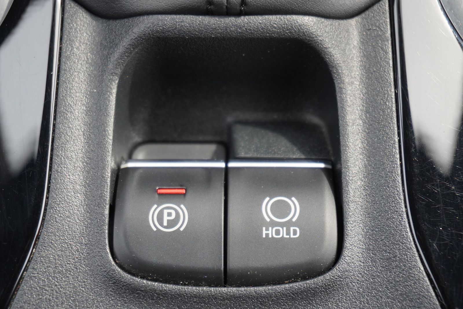 Toyota Corolla 2.0 Hybrid Lounge - Samsaru's Car Outlet
