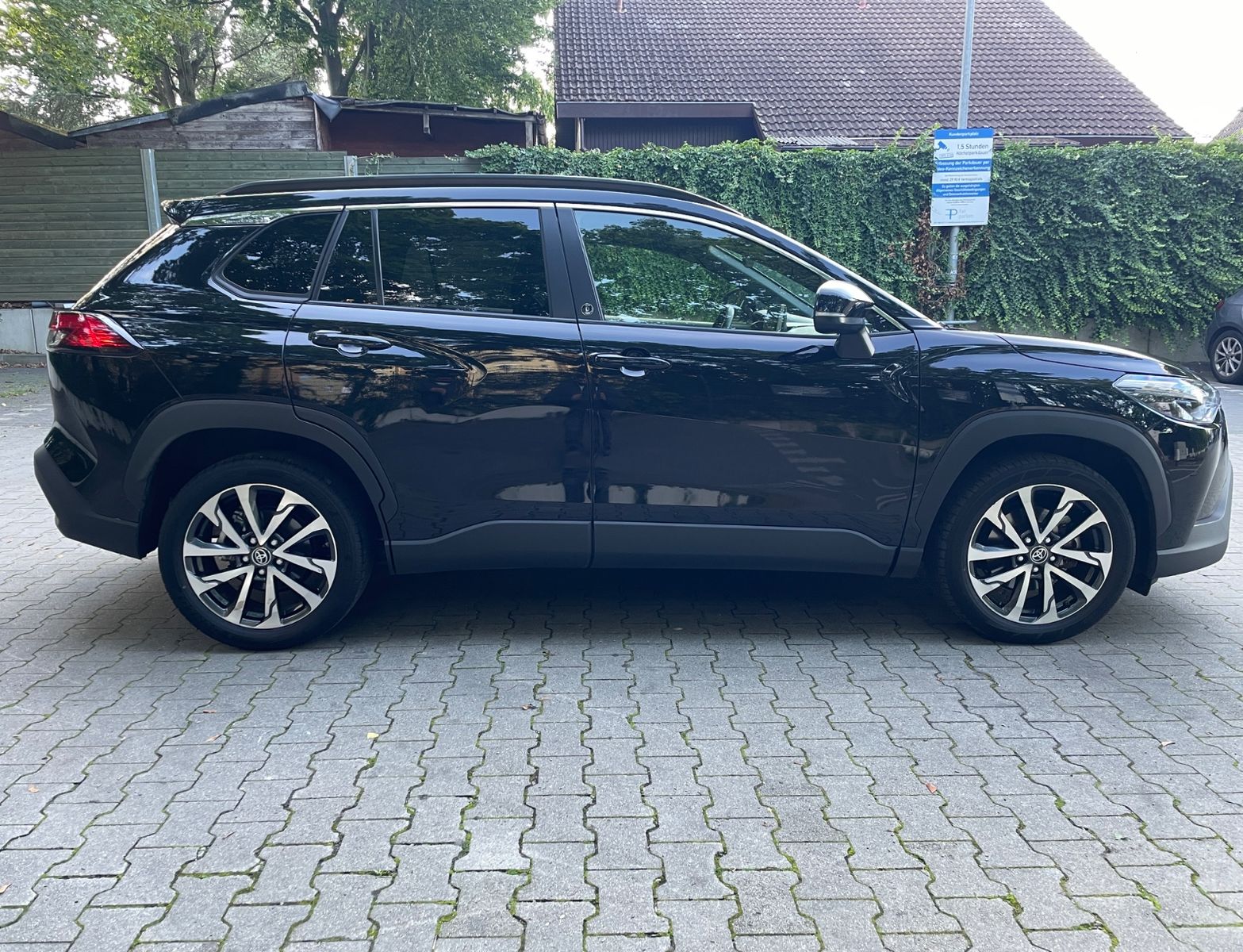 Toyota Corolla Cross Hybrid FWD Team Deutschland