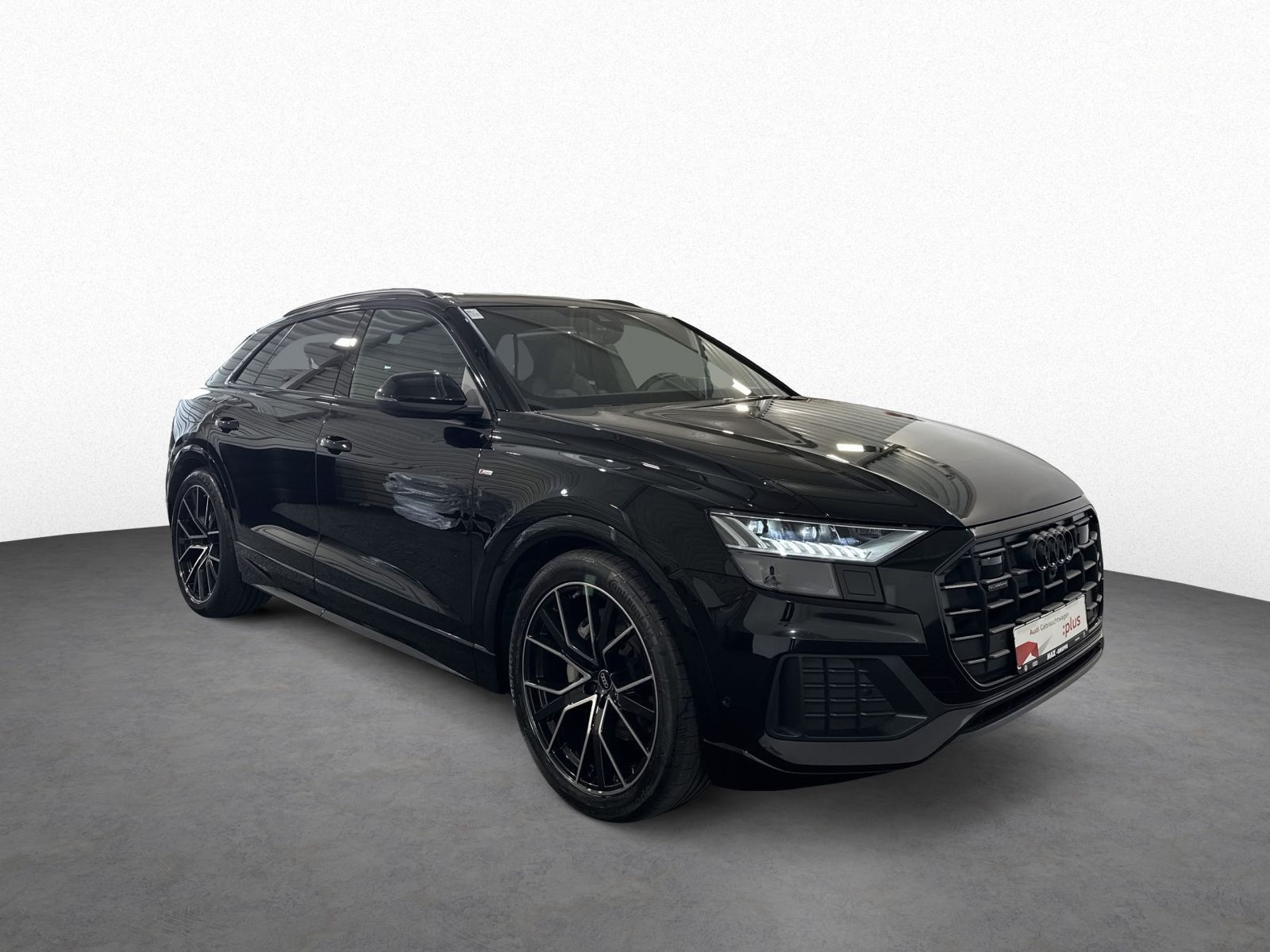 Audi Q8 50 TDI QUATTRO S LINE +MATRIX+RAUTE+PANO+AHK+