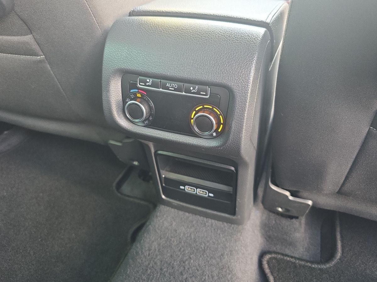 Seat Alhambra Xcell 4D STNDHZ ACC 7SITZ+2 KINDER AHK