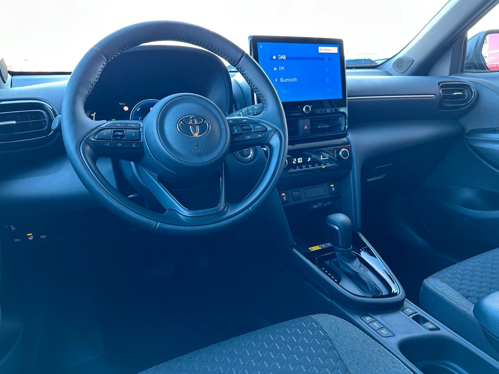 Toyota Yaris Cross Hybrid Teamplayer, NAVI,LED,SITZ-HZG
