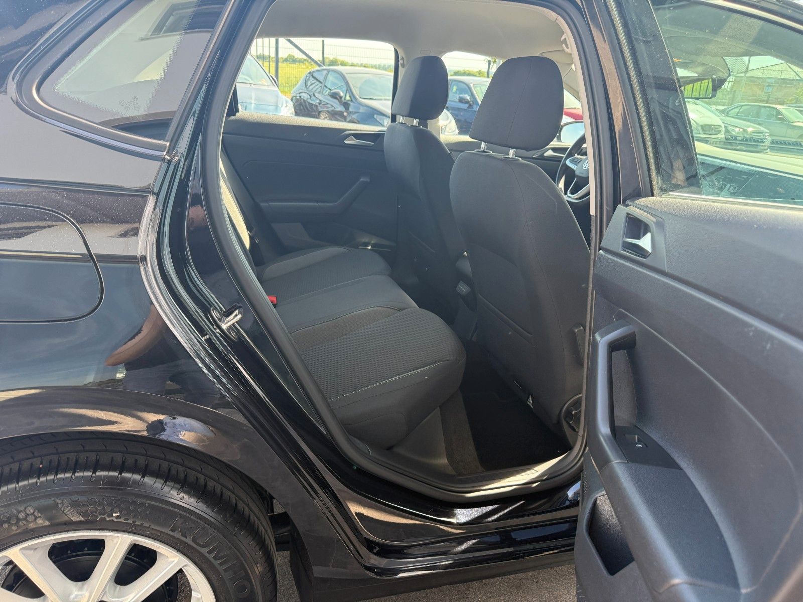 Volkswagen Polo VI Life 70KW DSG - Samsaru's Car Outlet