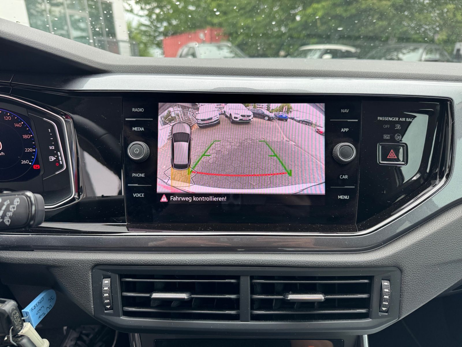 Volkswagen Taigo 1.0 TSI Style - Samsaru's Car Outlet