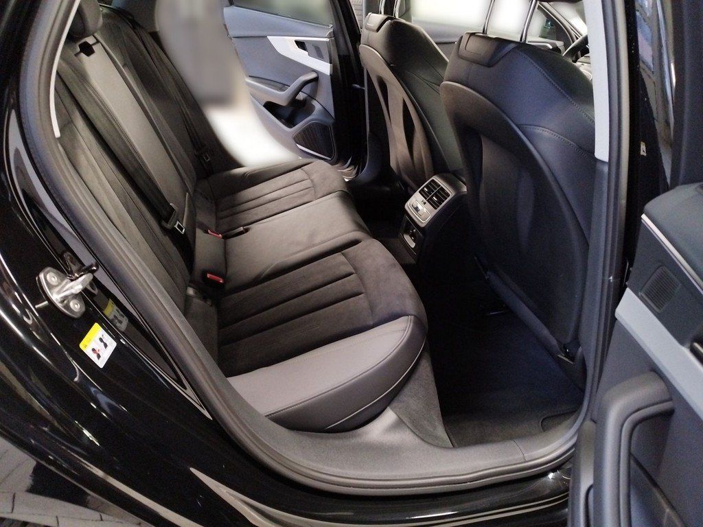 Audi A4 Avant 40 TDI quattro S tronic S line AHK B&O
