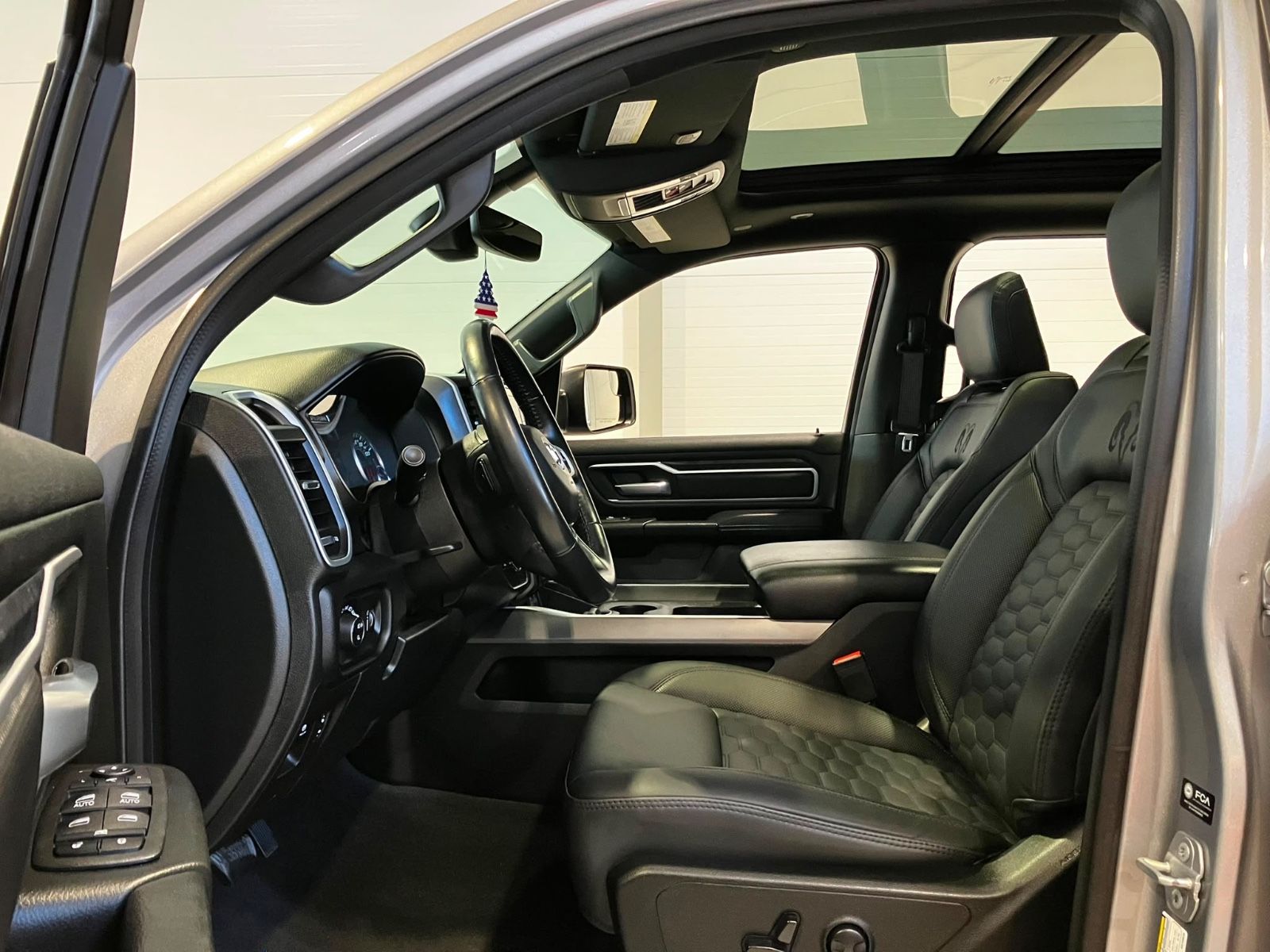 Dodge 5,7 LEDER CREWCAB 4x4 GAS LPG BIG HORN