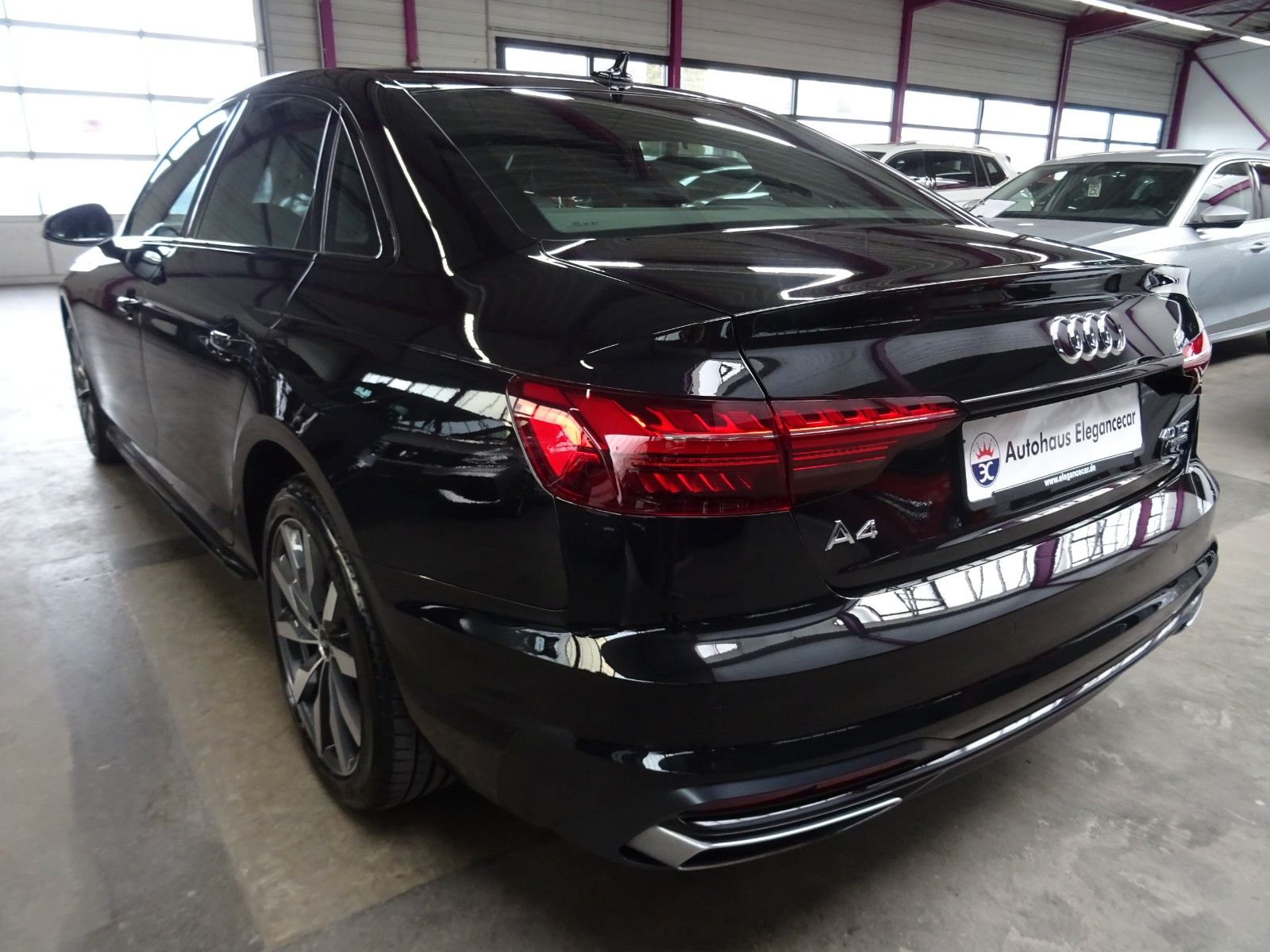 Audi A4 40 2.0 TDI QUATTRO*OPTIK SPORT PAKET*