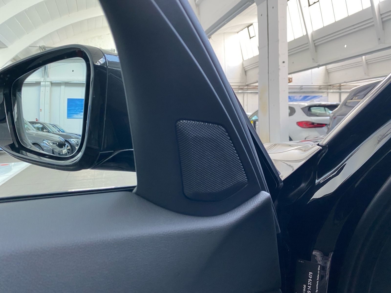 BMW 330e xDrive M Sport - Samsaru's Car Outlet