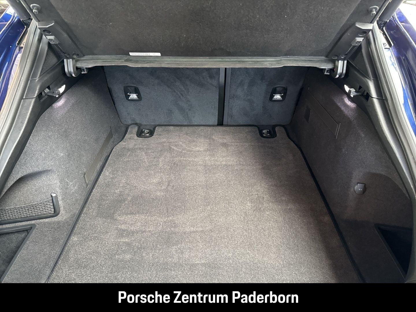 Porsche Taycan Turbo S Cross Turismo Burmester Panorama