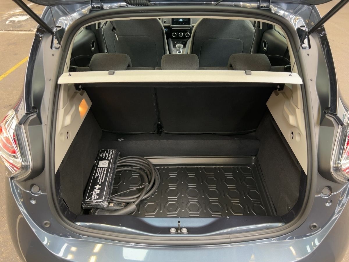Renault ZOE EVOLUTION EV50 - Samsaru's Car Outlet
