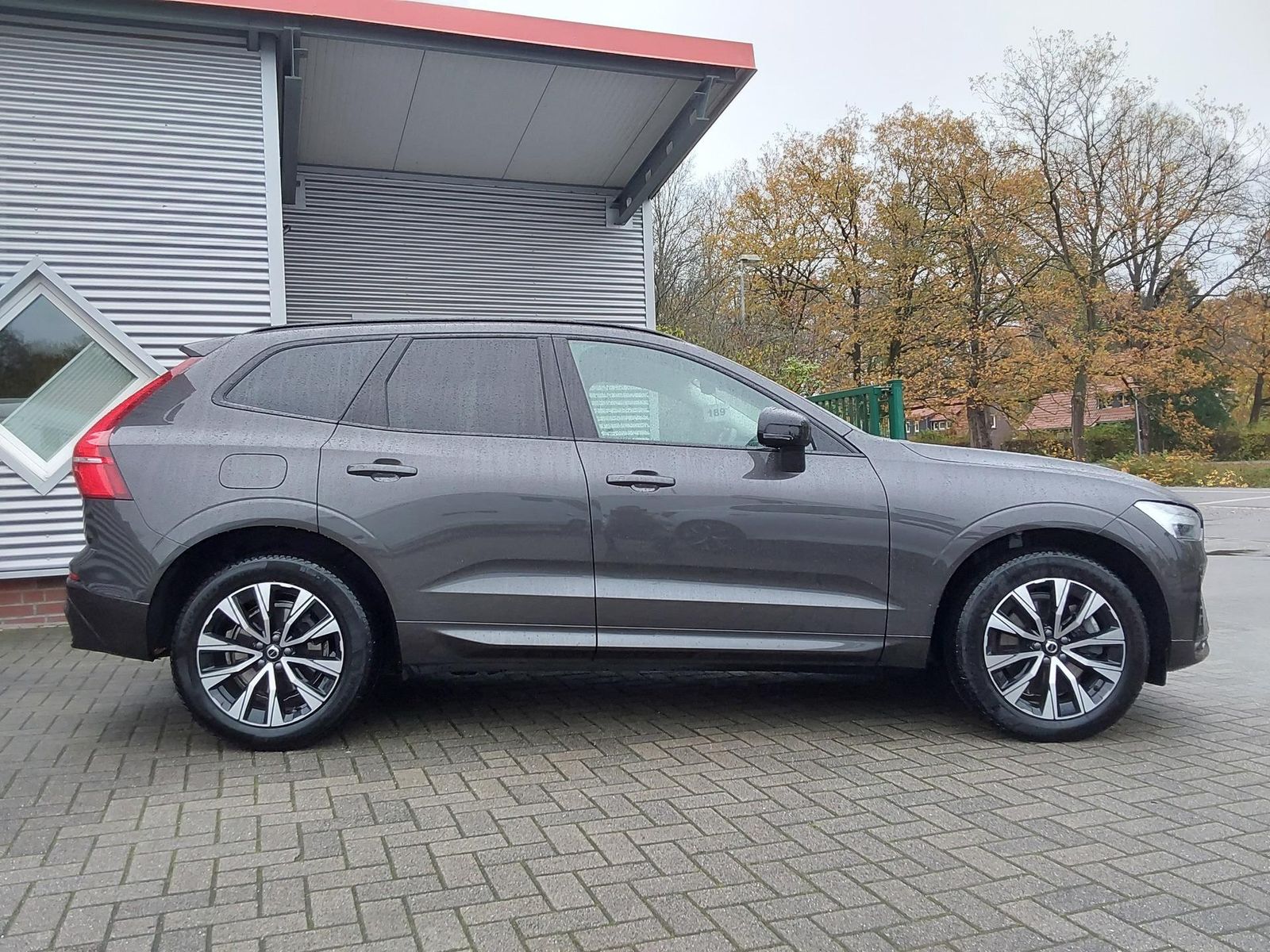 Volvo XC60 B4 D AWD Plus Dark AHK/ACC/LED/SHZ/PDC/N...