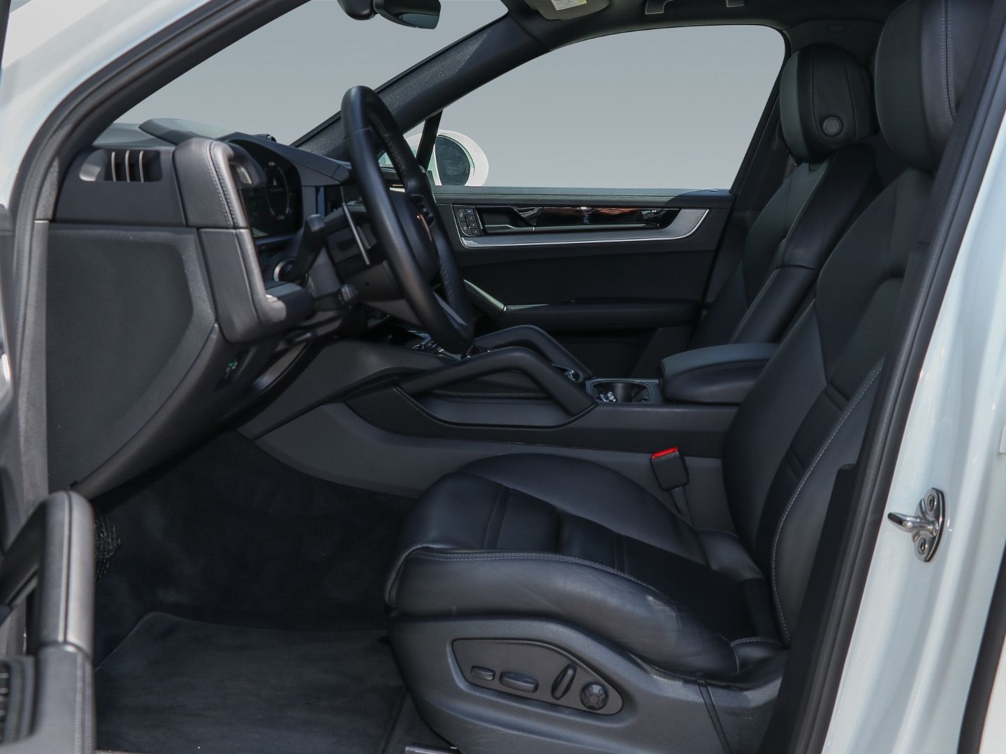 Porsche Cayenne E-Hybrid BOSE InnoDrive BOSE Surround-Vi