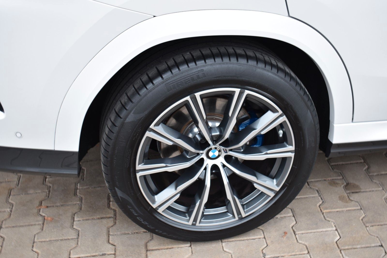 BMW X6 xDrive30d M Sport Laser Abstand Pano AHK