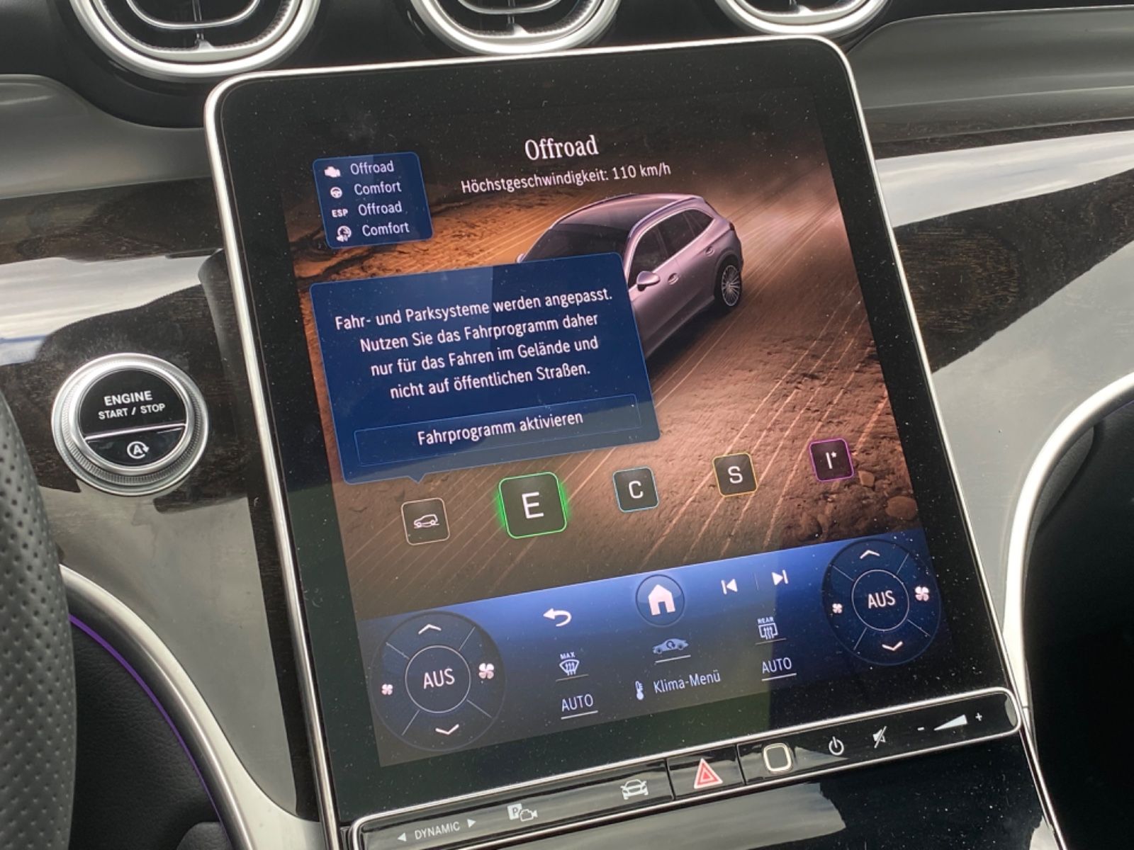 Mercedes-Benz GLC200 AMG 4M_Pano_HuD_Memory_Keyless_Distro_360