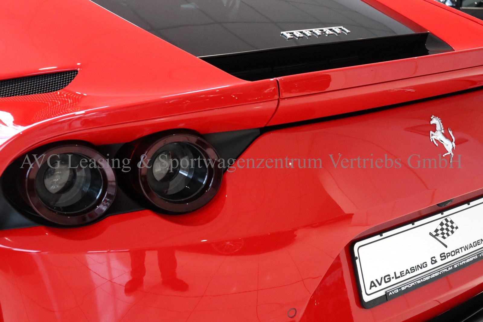 Ferrari 812 Superfast - Samsaru's Car Outlet