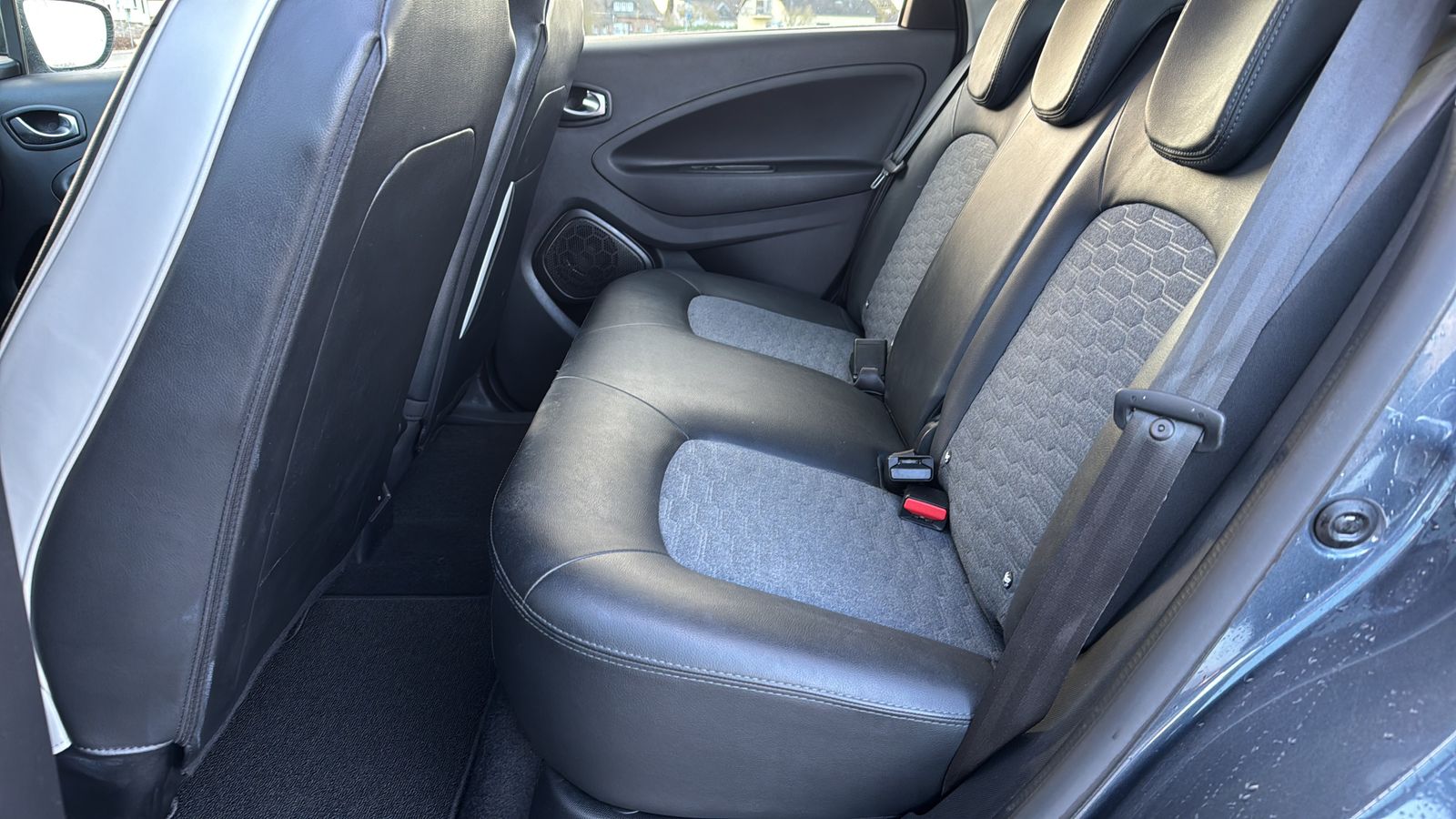 Renault Zoe Intens - Samsaru's Car Outlet