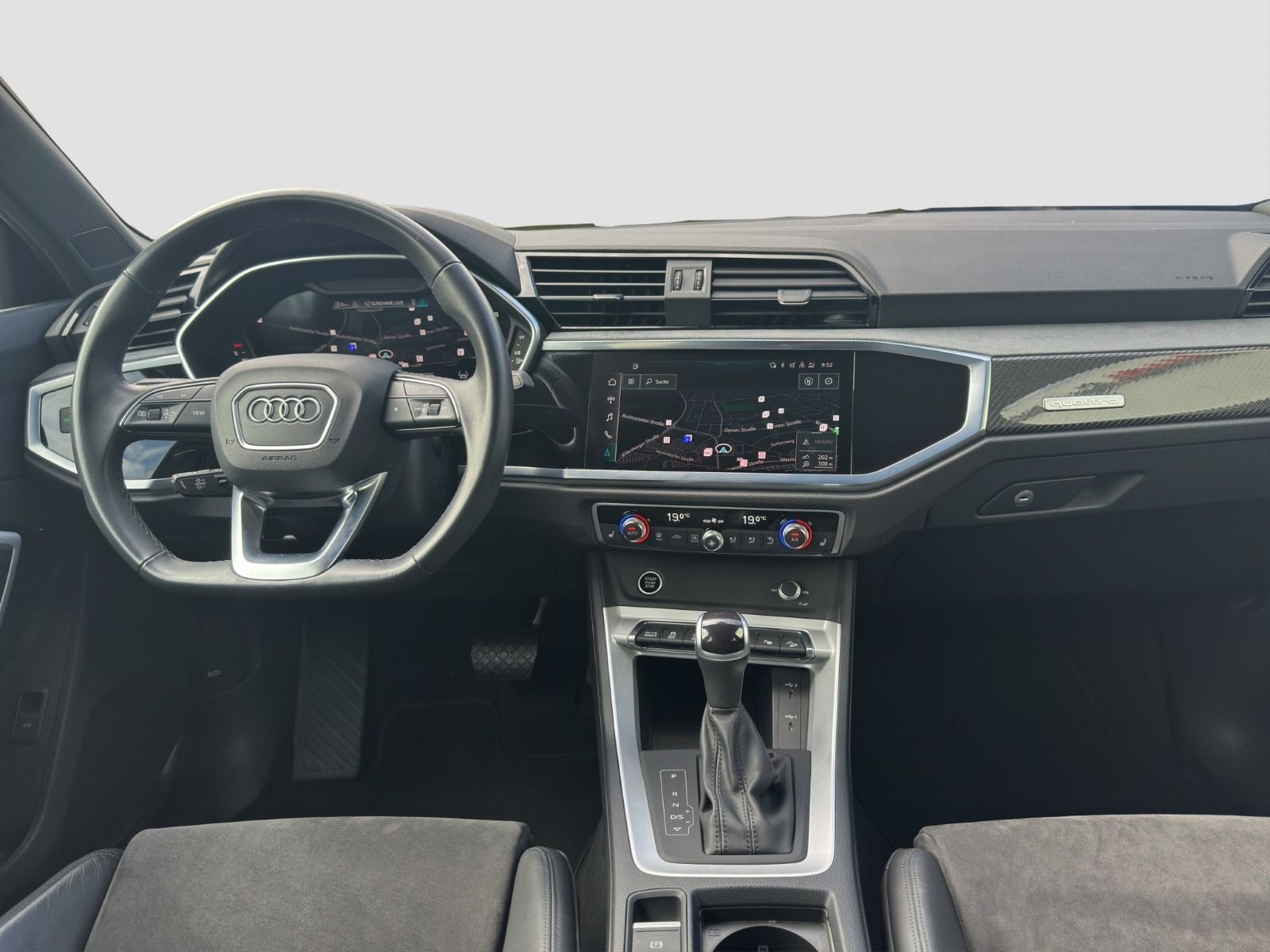 Audi Q3 40 TFSI quattro S line - Samsaru's Car Outlet
