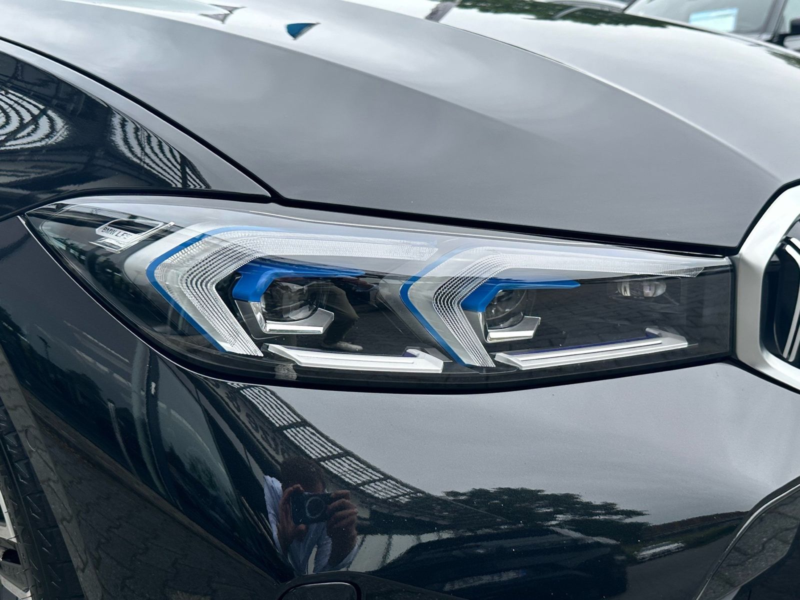 BMW 330e Touring M Sport //Pano H&K Stop&Go AHK