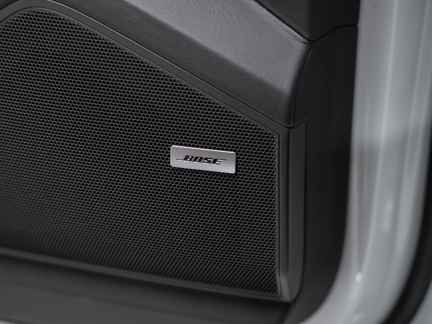 Porsche Cayenne S BOSE Standheizung Surround View PASM