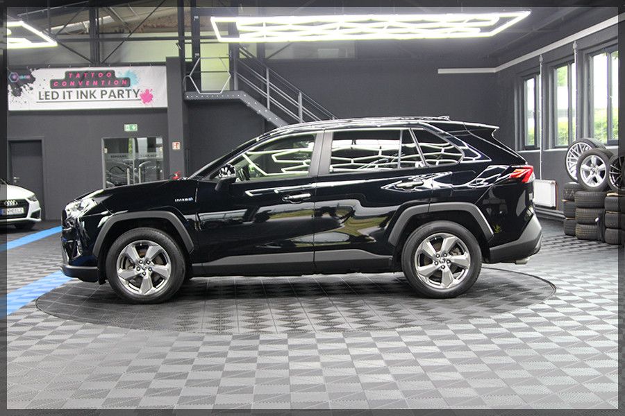Toyota RAV 4 2.5 Hybrid Lounge AWD - Samsaru's Car Outlet